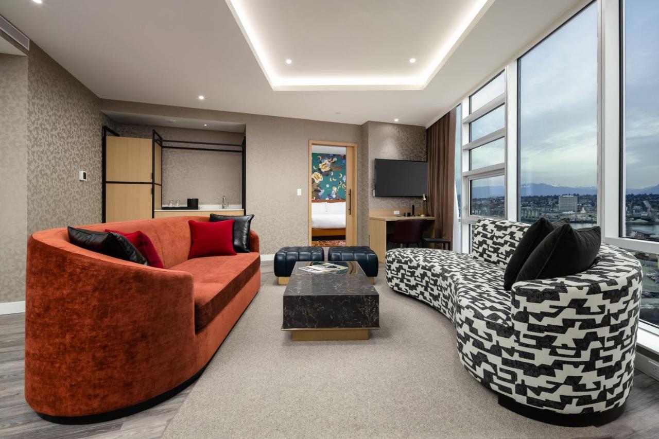 Versante Hotel 列治文 外观 照片 A suite at the hotel