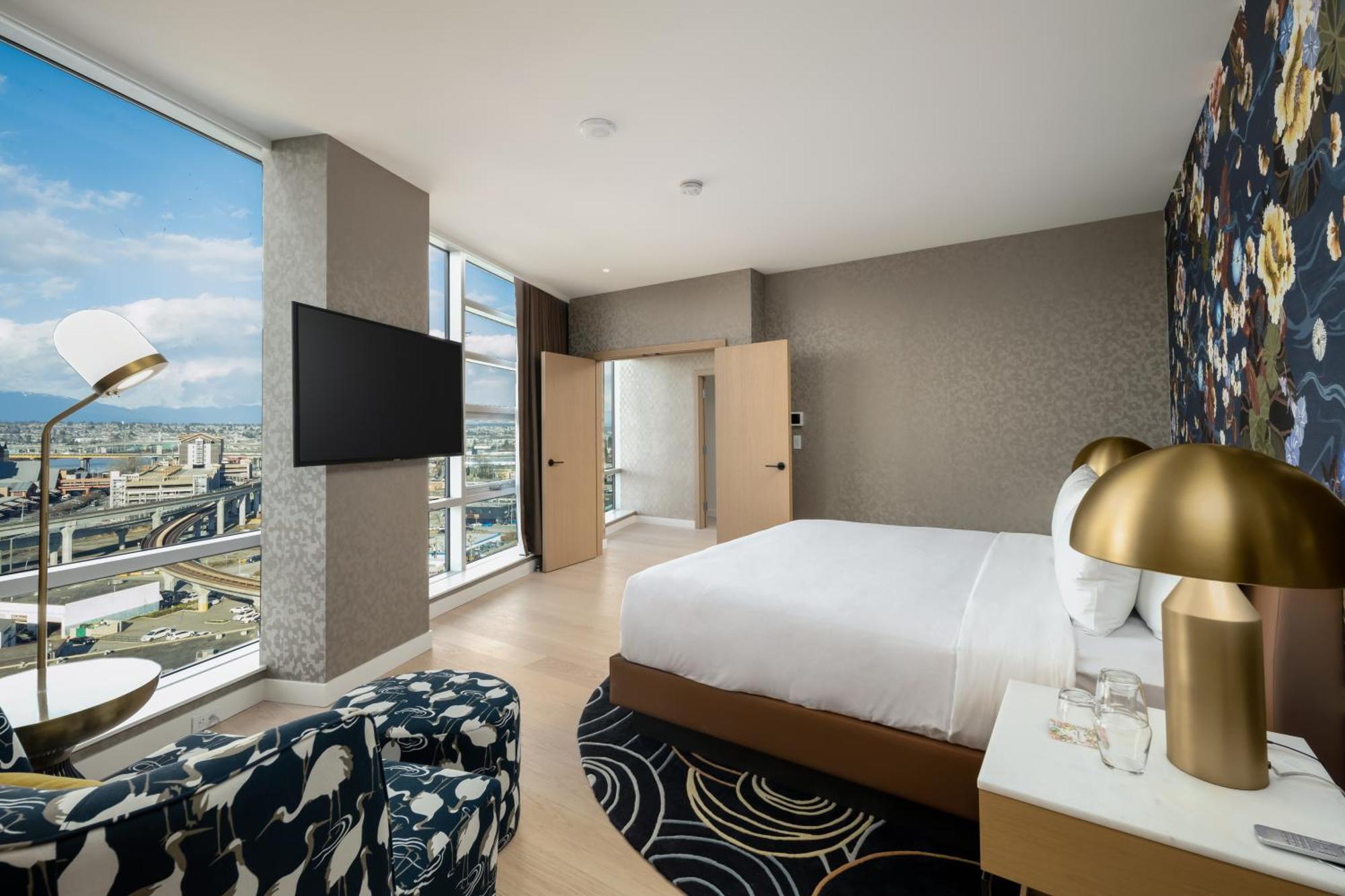 Versante Hotel 列治文 客房 照片 A bedroom at the hotel